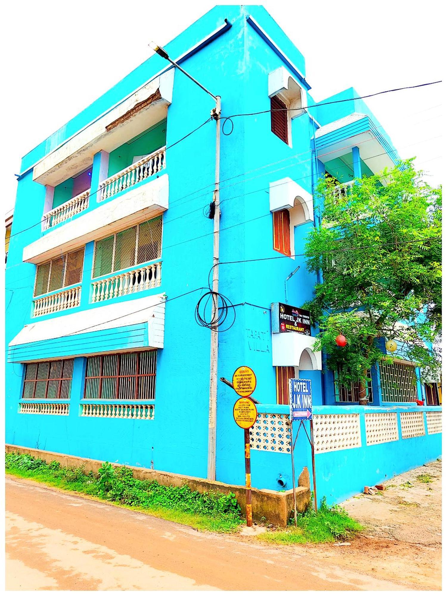 Hotel R J Behind Seabeach 4*