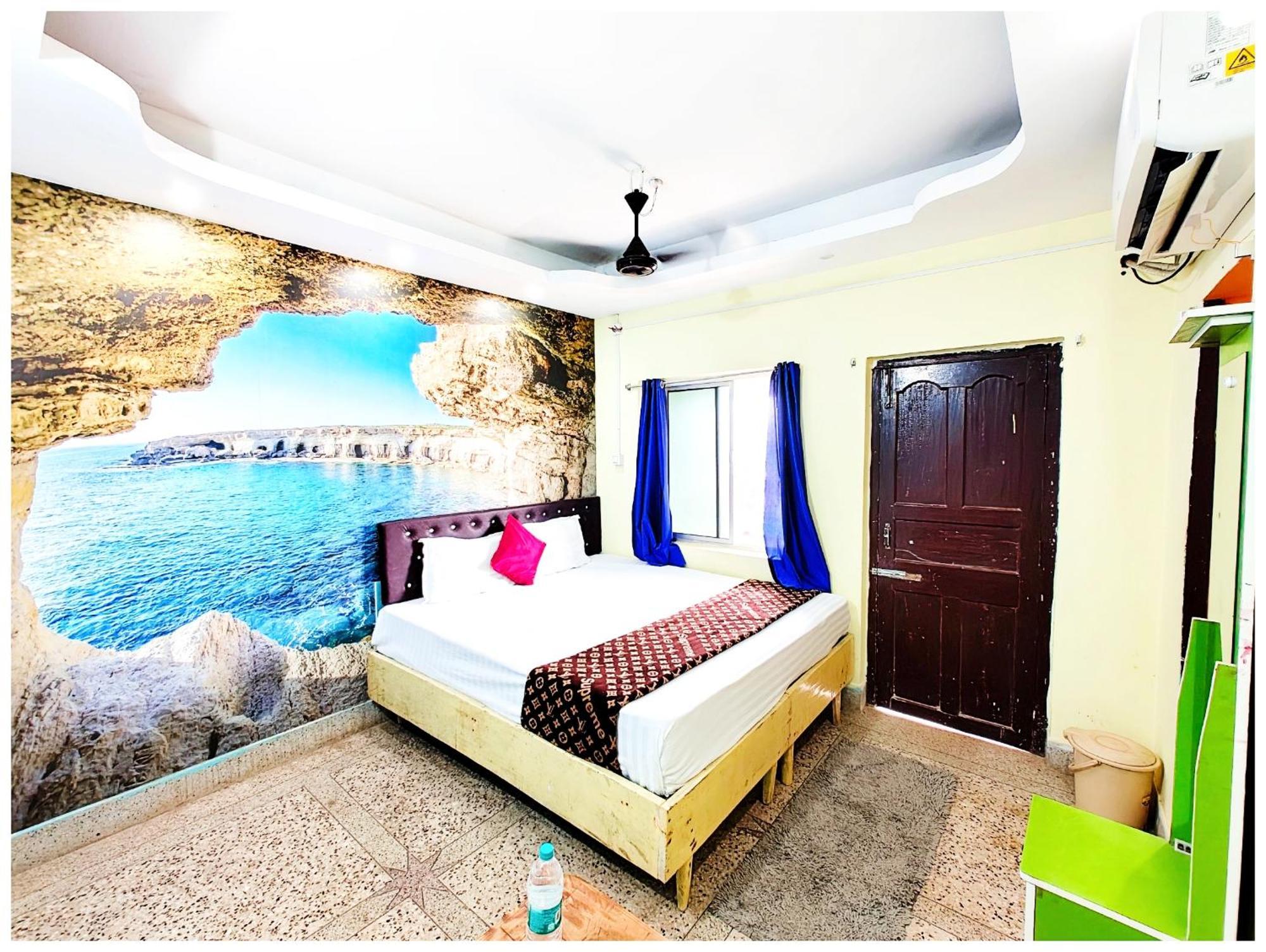 R J Behind Seabeach Hotel 4*